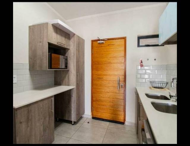 3 BEDROOM APARTMENT FOR SALE IN GLEN MARAIS